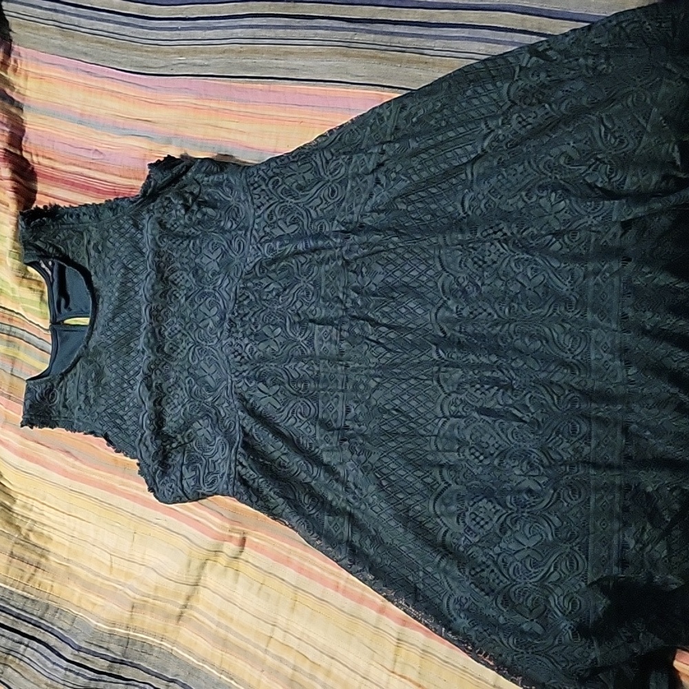 Elegant Lace Sleeveless Dress - green